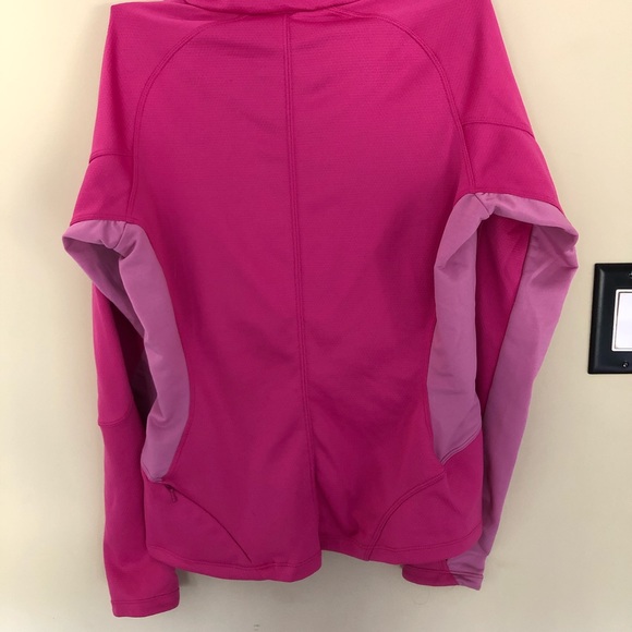 BOGO Nike Sphere dry long sleeve pink built in bra - Picture 3 of 5